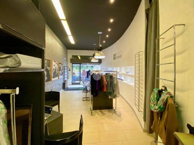 Locale Commerciale in affitto a Verona, Borgo Milano