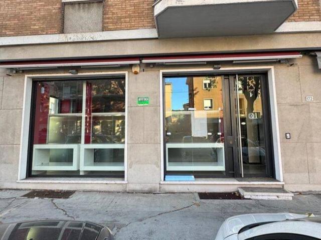 Locale Commerciale in affitto a Verona, San Felice Extra