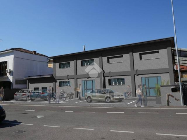 Locale Commerciale in affitto a Sud, Brenzone