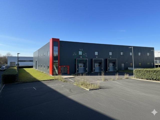 Locale Commerciale in affitto a Sud, Brenzone
