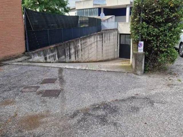 Locale Commerciale in affitto a Sud, Brenzone