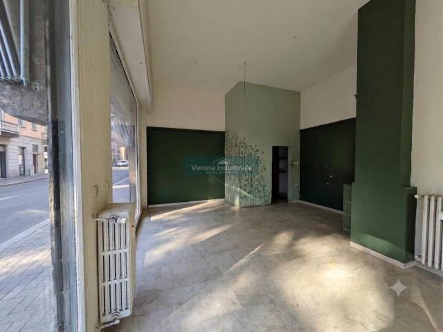 Locale Commerciale in affitto a Nord-Ovest, Brenzone