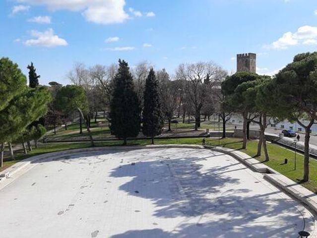 Locale Commerciale in affitto a Nord-Ovest, Brenzone