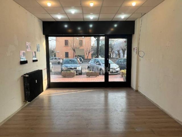 Locale Commerciale in affitto a Verona, Borgo Trieste