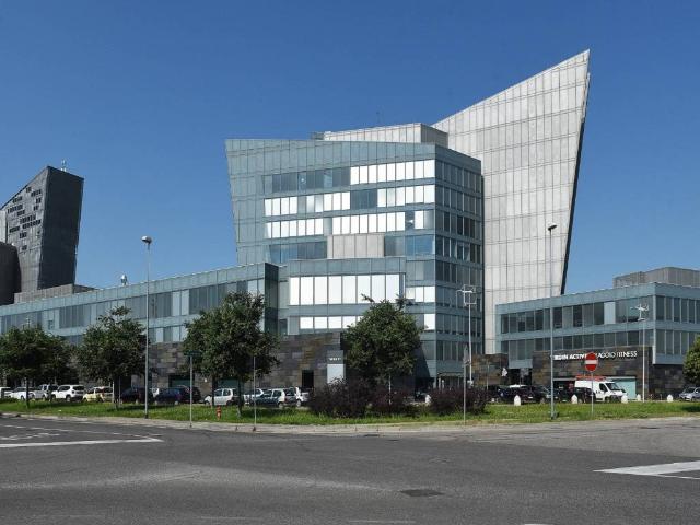 Locale Commerciale in affitto a Sud, Brenzone