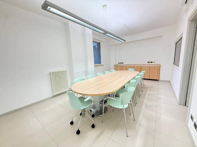 Locale Commerciale in affitto a Nord-Ovest, Brenzone