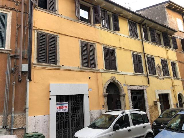 Locale Commerciale in affitto a Centro storico, Brenzone