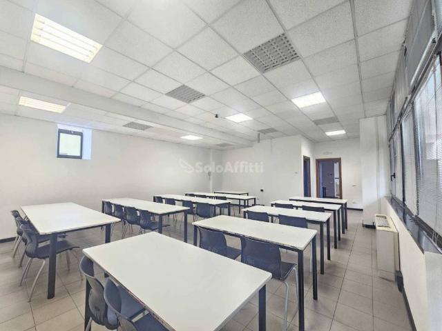 Locale Commerciale in affitto a Ponte Florio, Brenzone