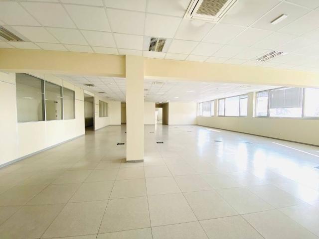 Locale Commerciale in affitto a Verona, Borgo Roma