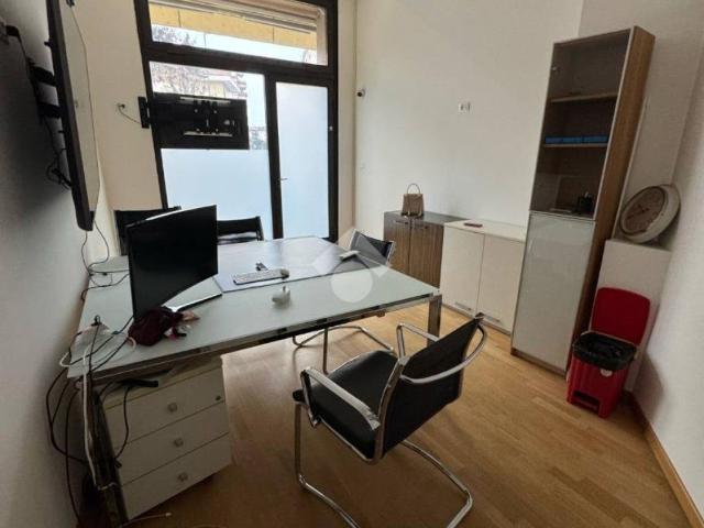 Locale Commerciale in affitto a Verona, Borgo Trento