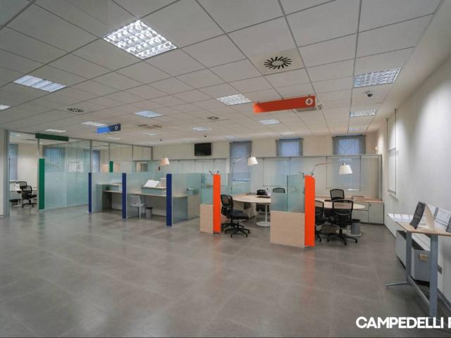 Locale Commerciale in affitto a Verona, Basson