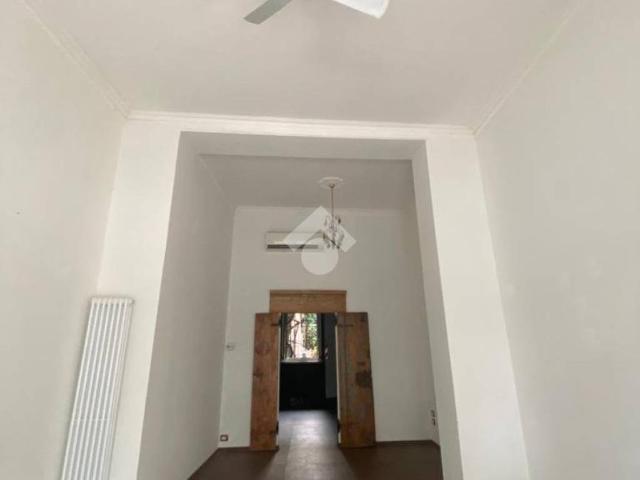 Locale Commerciale in affitto a Nord-Ovest, Brenzone