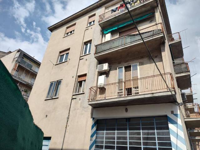 Locale Commerciale in affitto a Est, Brenzone