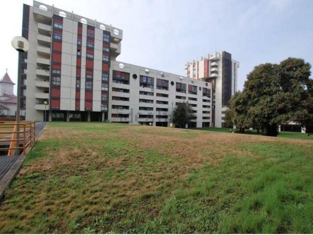 Locale Commerciale in affitto a Ovest, Brenzone