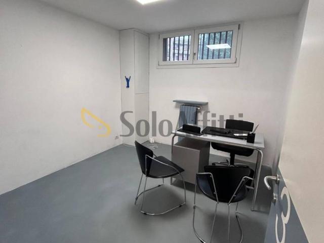 Locale Commerciale in affitto a Quinzano, Brenzone