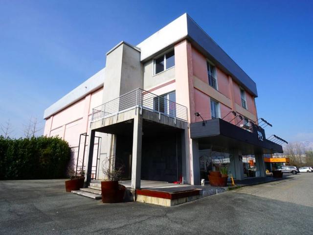 Locale Commerciale in affitto a Piemonte, Biella