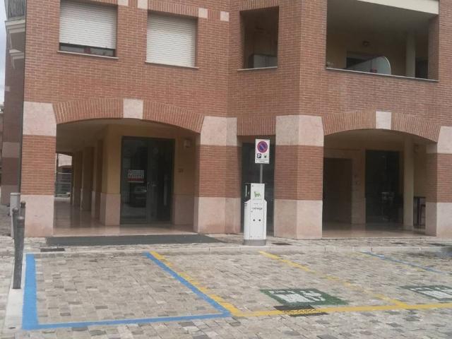 Locale Commerciale in affitto a Unione di comuni Valmarecchia, Verucchio