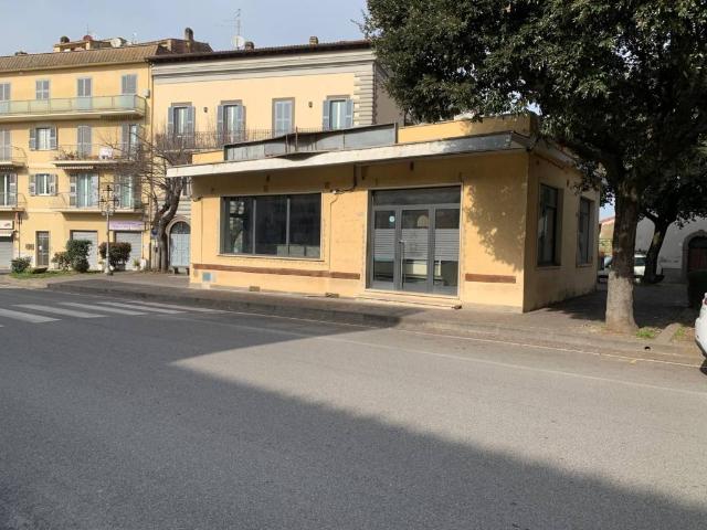 Locale Commerciale in affitto a Mazzocchio Basso, Vetralla
