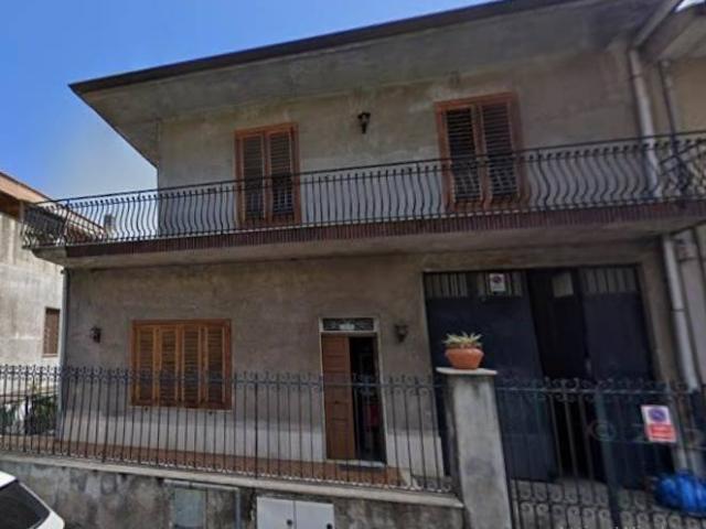 Locale Commerciale in affitto a Viagrande, Sicilia