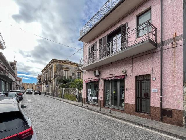 Locale Commerciale in affitto a Viagrande, Sicilia