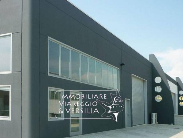 Locale Commerciale in affitto a Viareggio, Toscana