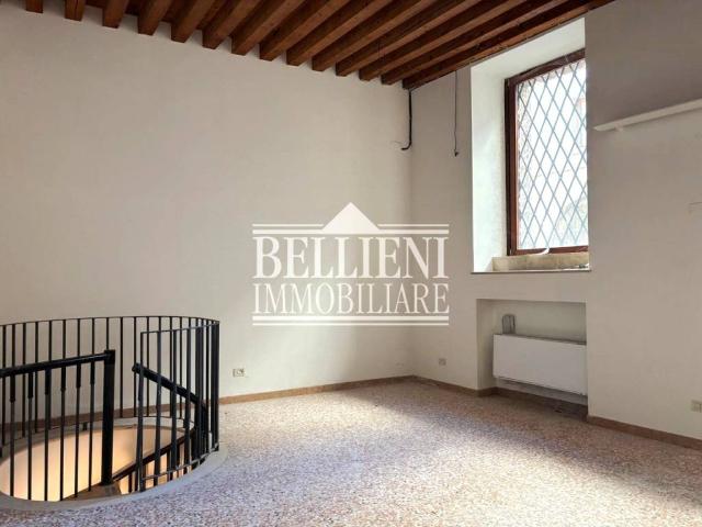 Locale Commerciale in affitto a San Biagio, Vicenza