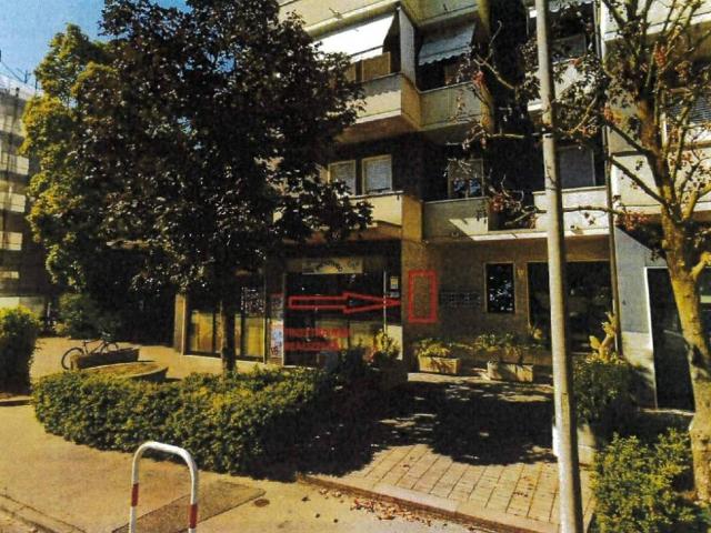 Locale Commerciale in affitto a Laghetto, Vicenza