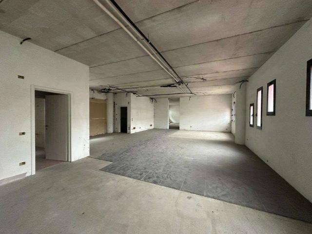 Locale Commerciale in affitto a San Pio X, Vicenza