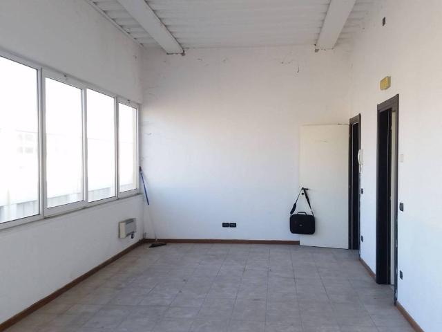 Locale Commerciale in affitto a Saviabona, Vicenza