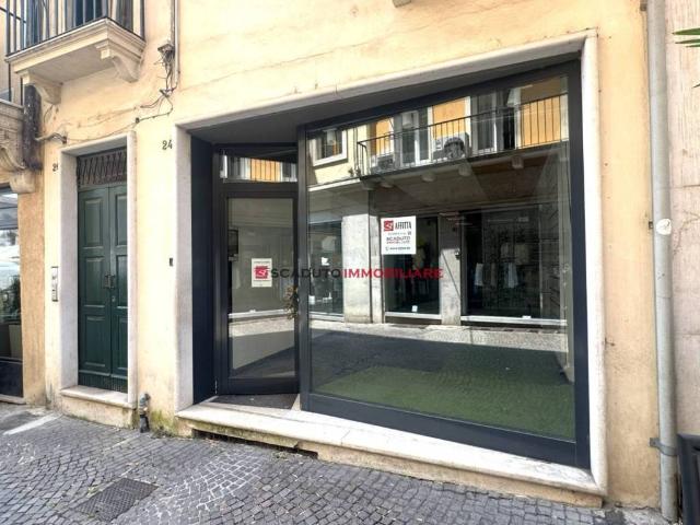 Locale Commerciale in affitto a Vicenza, Veneto