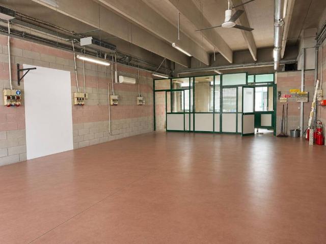 Locale Commerciale in affitto a Vicenza, Veneto