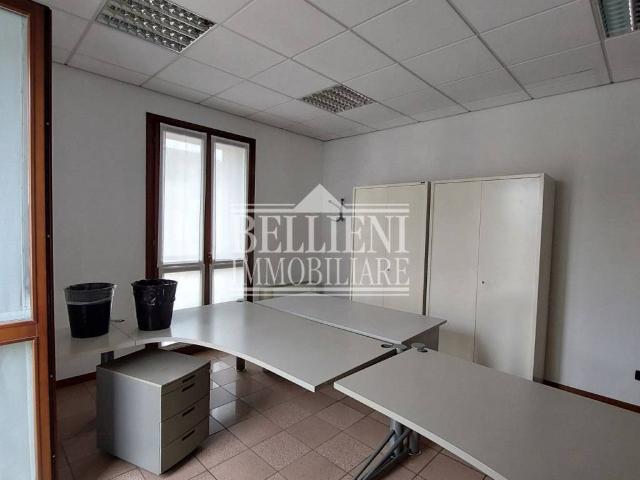 Locale Commerciale in affitto a Vicenza, Veneto