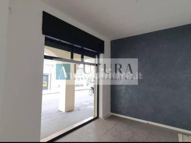 Locale Commerciale in affitto a San Biagio, Vicenza