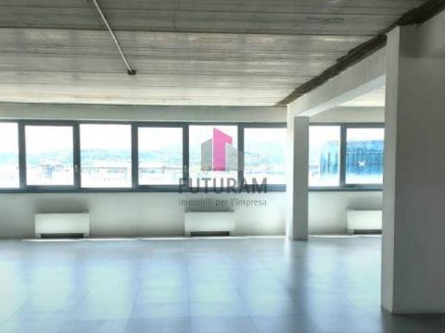 Locale Commerciale in affitto a Vicenza, Veneto