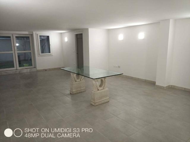 Locale Commerciale in affitto a Santa Bertilla, Vicenza