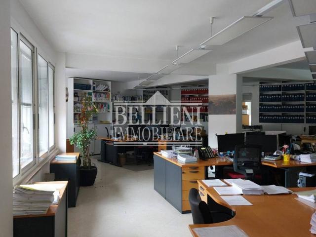 Locale Commerciale in affitto a Vicenza, Veneto