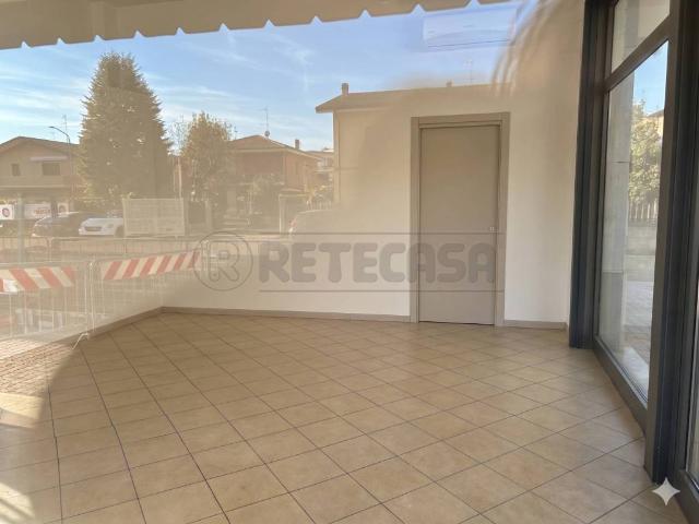 Locale Commerciale in affitto a Vicenza, Veneto
