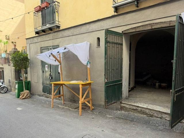Locale Commerciale in affitto a Vico Equense, Campania