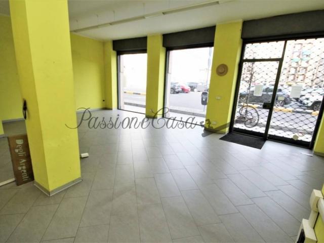 Locale Commerciale in affitto a Vigevano, Lombardia