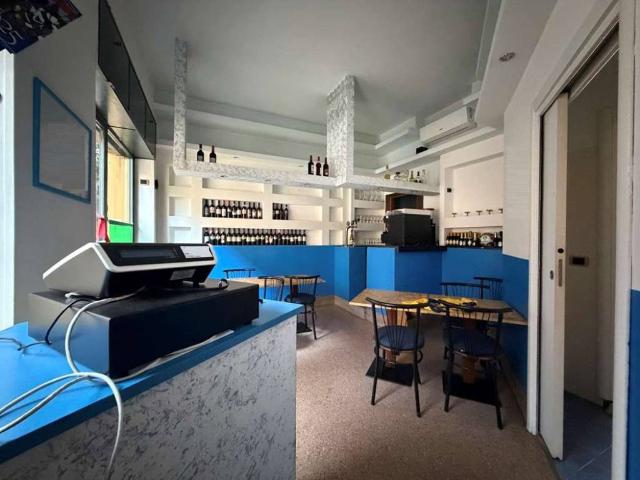 Locale Commerciale in affitto a Vigevano, Pavia