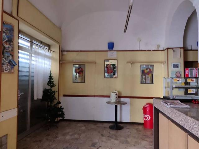 Locale Commerciale in affitto a Vigevano, Lombardia