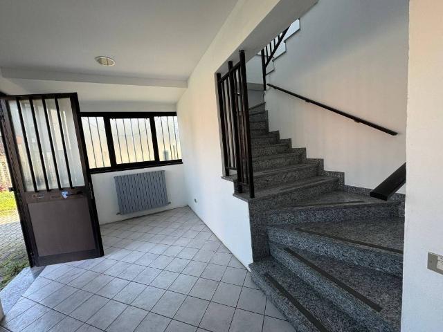 Locale Commerciale in affitto a San Pedrino, Vignate