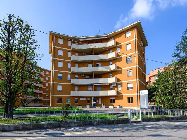 Locale Commerciale in affitto a Unione di comuni Terre di Castelli, Vignola