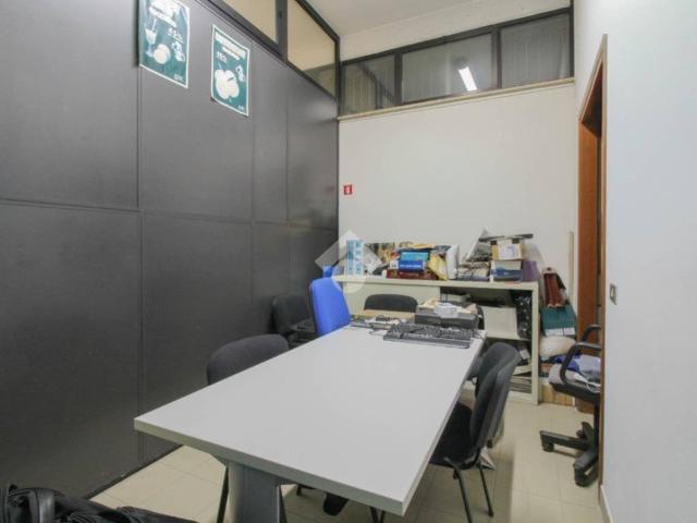 Locale Commerciale in affitto a Unione di comuni Terre di Castelli, Vignola