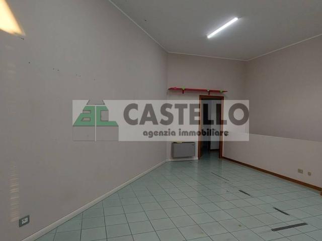 Locale Commerciale in affitto a Vigodarzere, Veneto