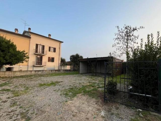 Locale Commerciale in vendita a Ancarano di Sopra, Rivergaro