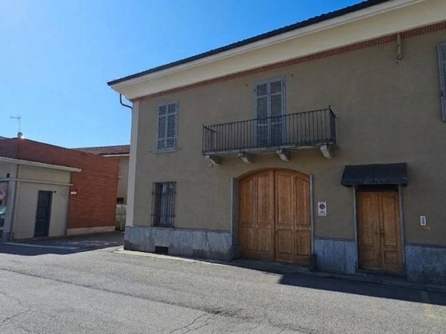 Locale Commerciale in affitto a Piemonte, Torino