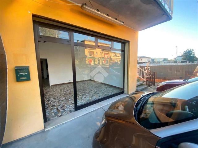 Locale Commerciale in affitto a Vigonza, Giora