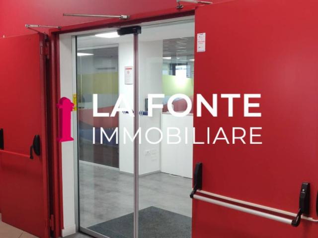 Locale Commerciale in affitto a Vigonza, Quartiere Pavan