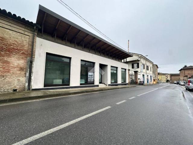 Locale Commerciale in affitto a Piemonte, Alessandria